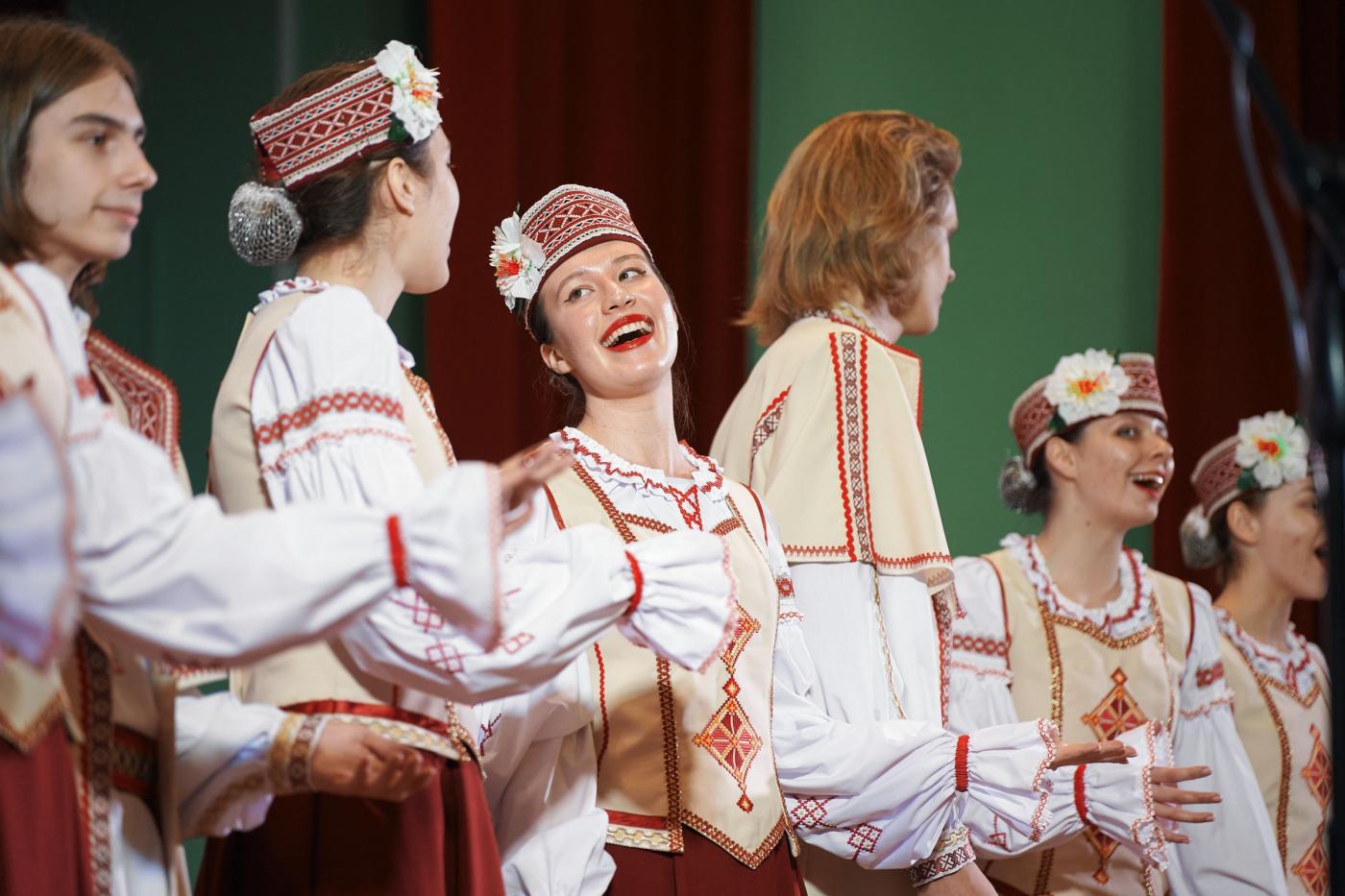 Праздничный концерт «Семья, согретая любовью» прошел в БНТУ